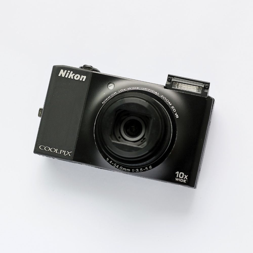 Nikon COOLPIX S8000