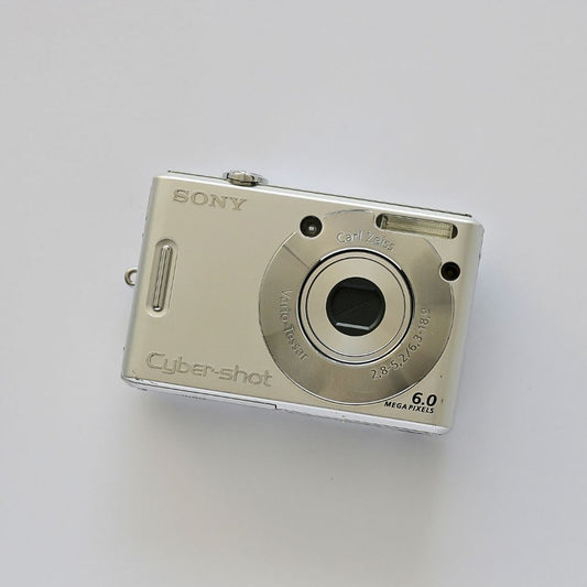 SONY Cyber-shot DSC-W30