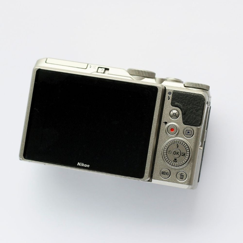 Nikon COOLPIX A900