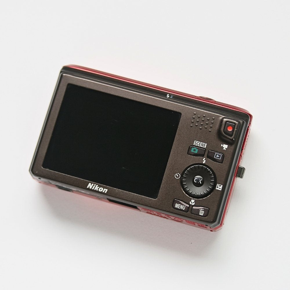 Nikon COOLPIX S6300