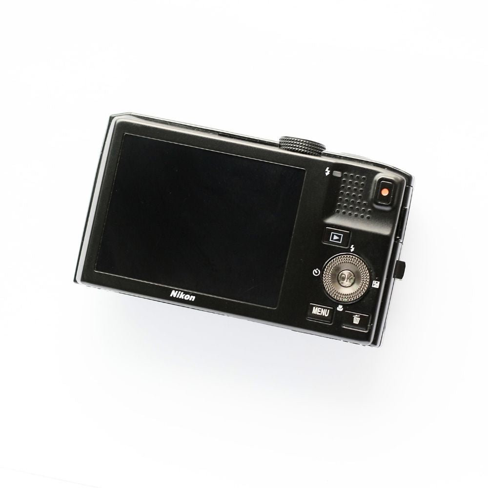 Nikon COOLPIX S8100