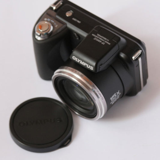 OLYMPUS SP-600UZ