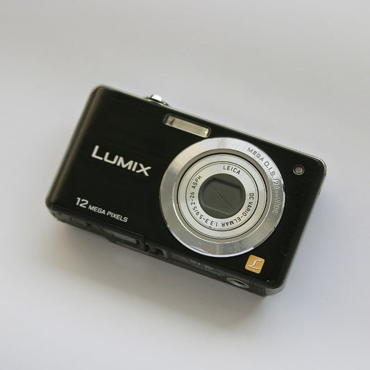 Panasonic LUMIX DMC-FS15