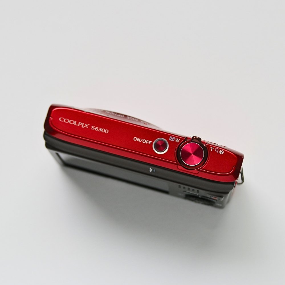 Nikon COOLPIX S6300