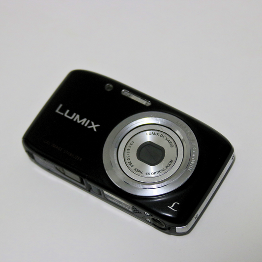 Panasonic LUMIX DMC-S5
