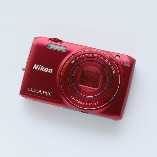 Nikon COOLPIX S6800