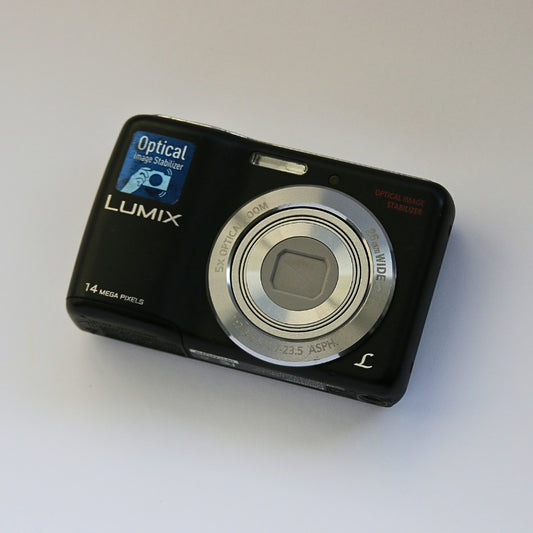 Panasonic LUMIX DMC-LS6