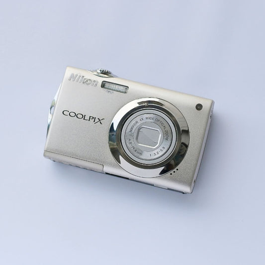 Nikon COOLPIX S4000