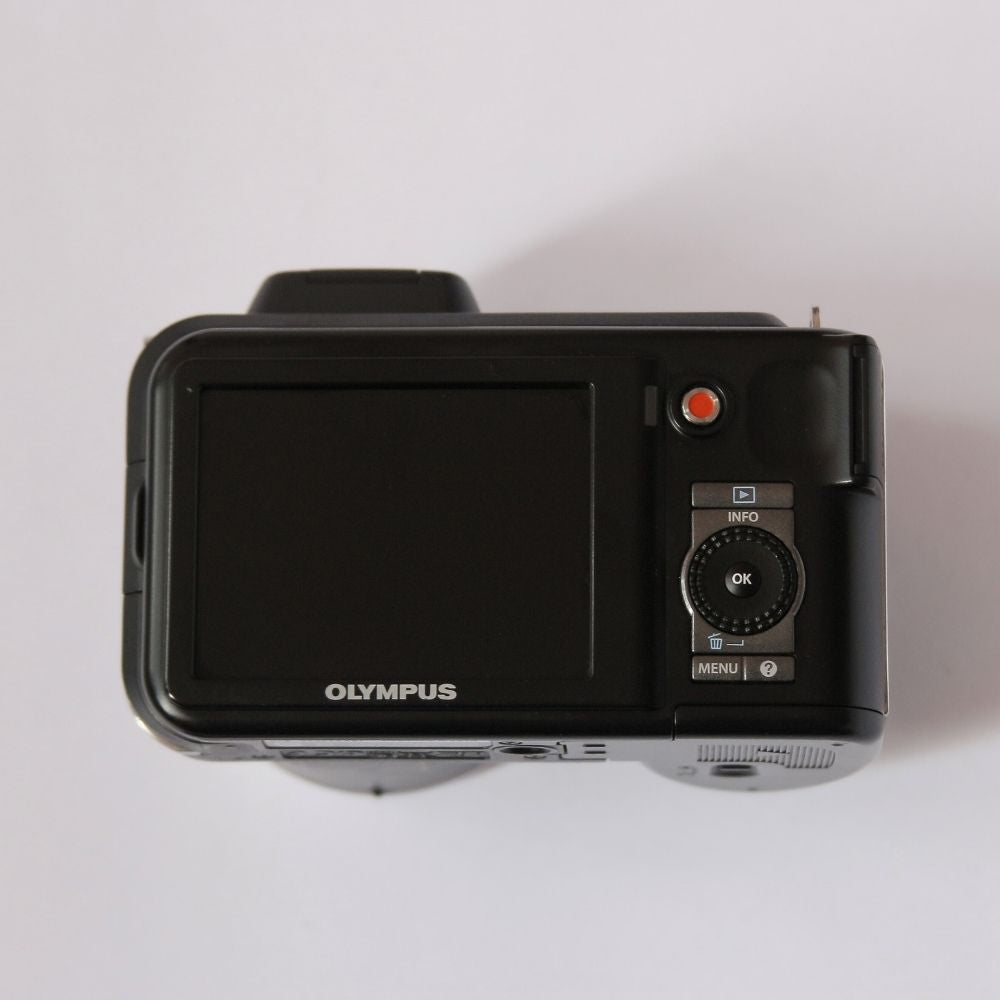 OLYMPUS SP-600UZ