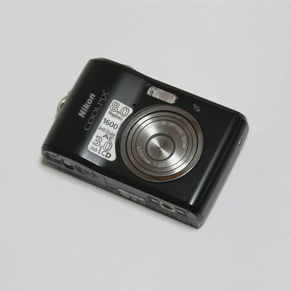 Nikon COOLPIX L18