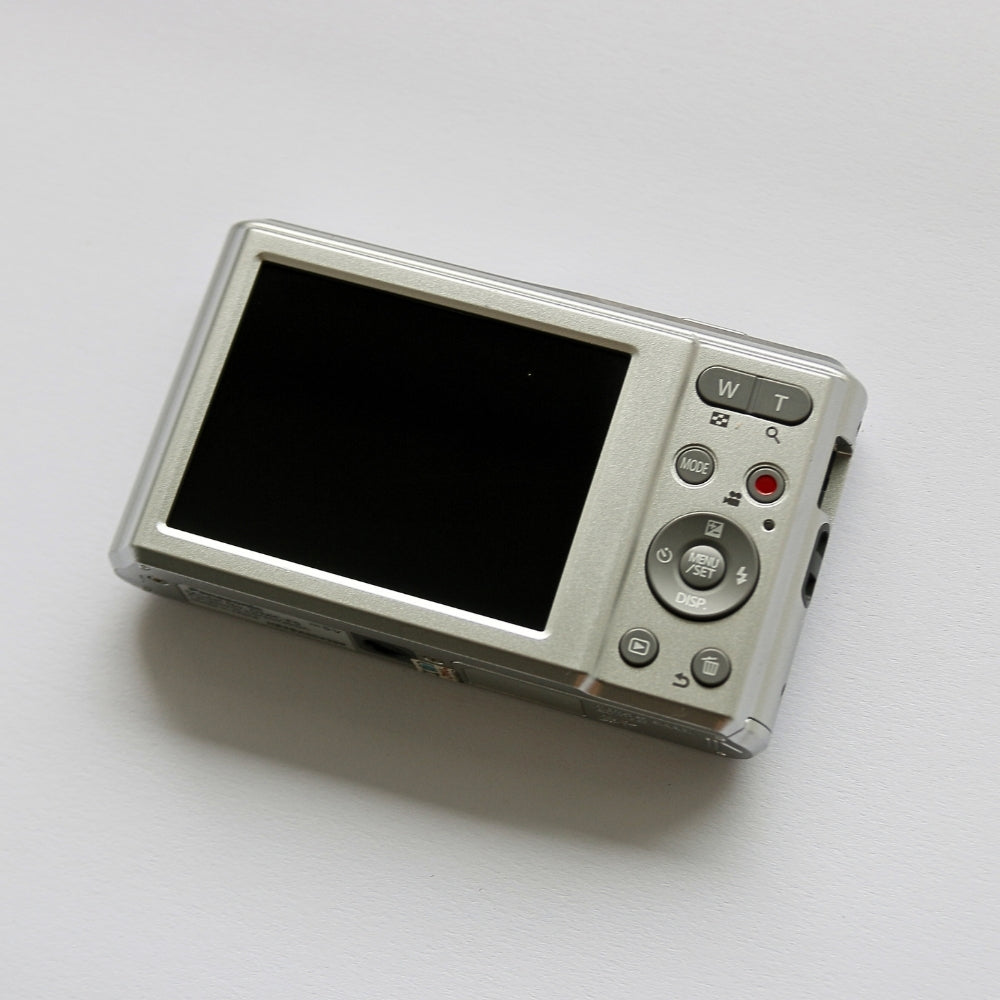 Panasonic Lumix DMC-F5