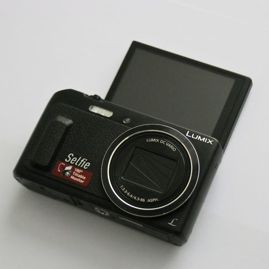 Panasonic LUMIX DMC-ZS45 Selfie