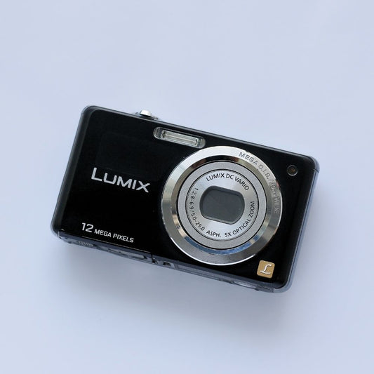 Panasonic LUMIX DMC-FH1