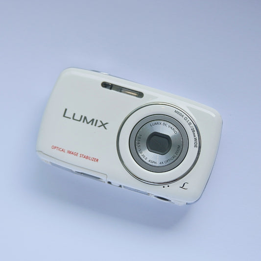 Panasonic LUMIX DMC-S3