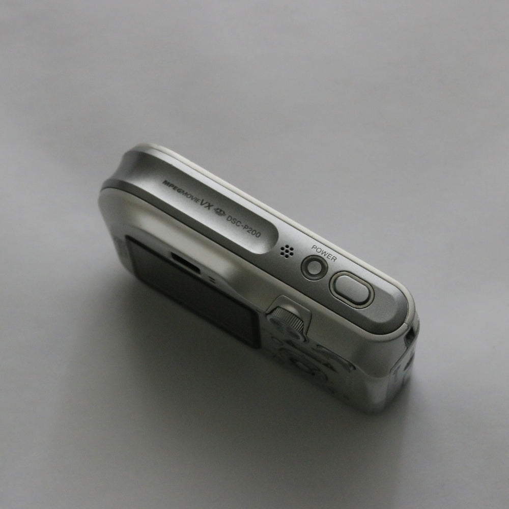 Sony Cyber-shot DSC-P200