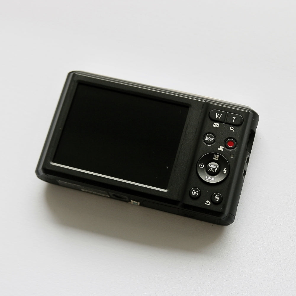 Panasonic Lumix DMC-F5