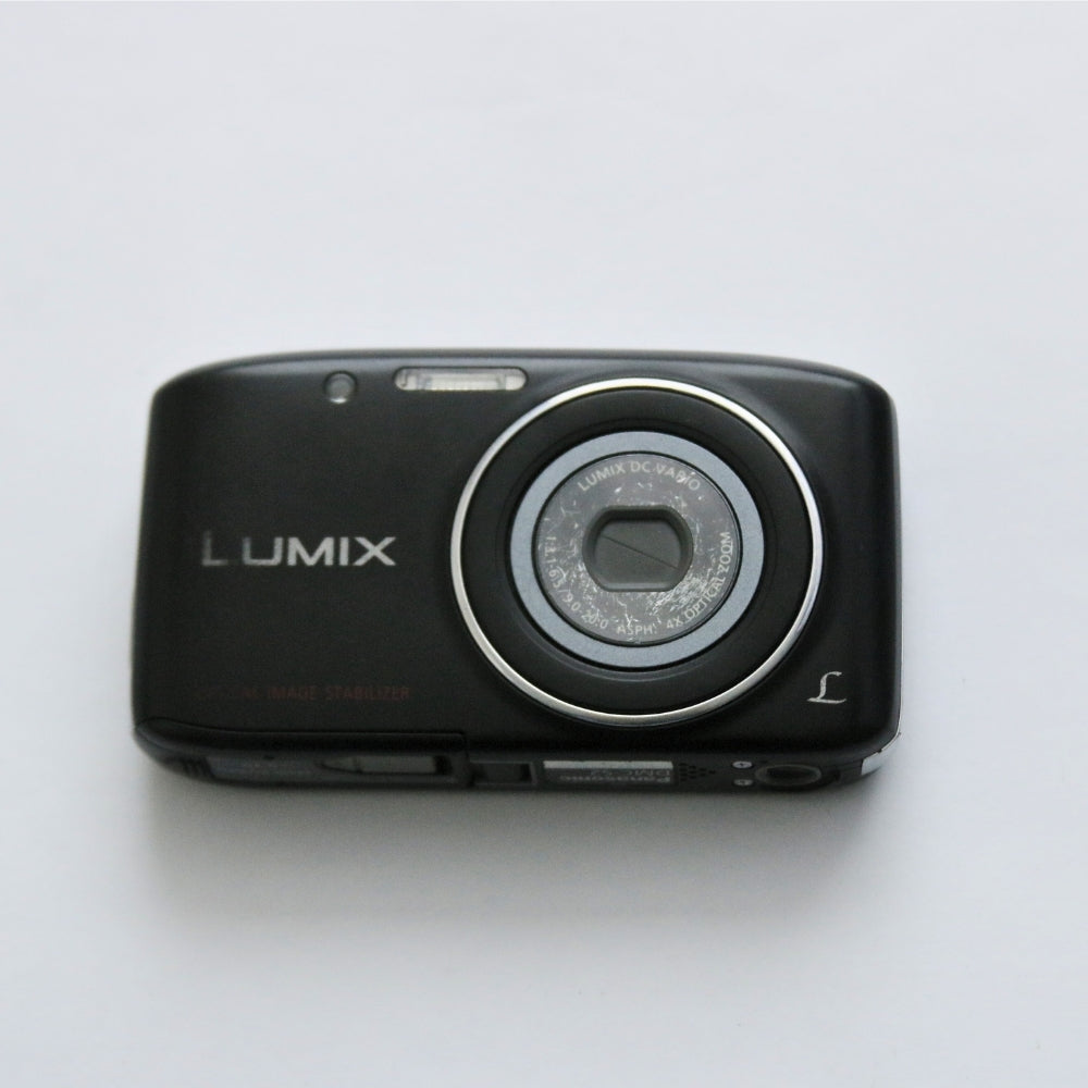 Panasonic LUMIX DMC-S2