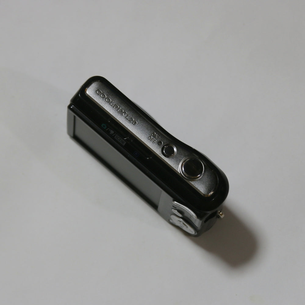 Nikon COOLPIX L20