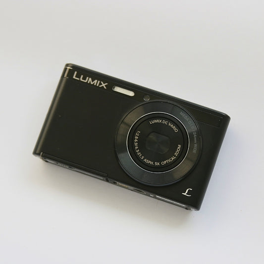 Panasonic LUMIX DMC-XS1