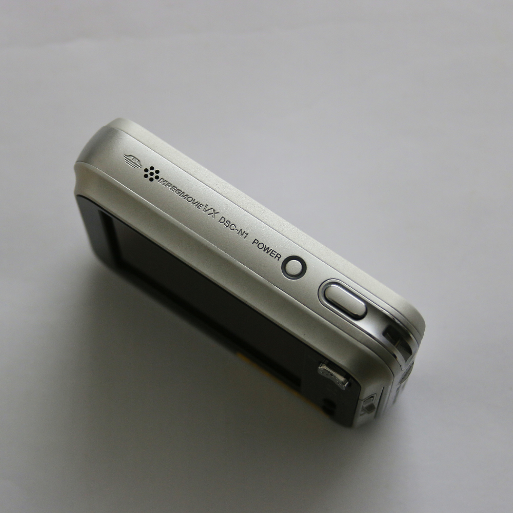 Sony Cyber-shot DSC-N1