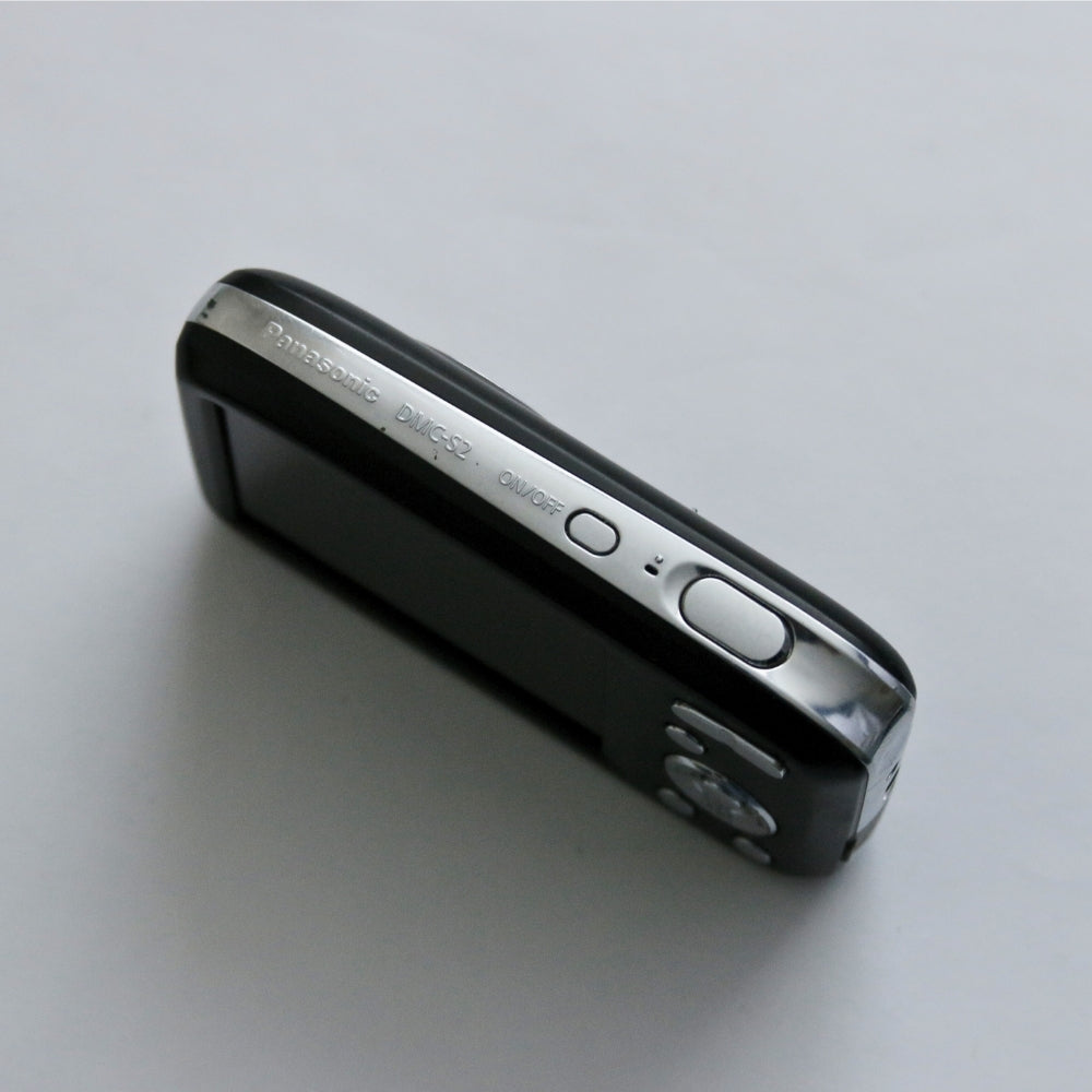 Panasonic LUMIX DMC-S2