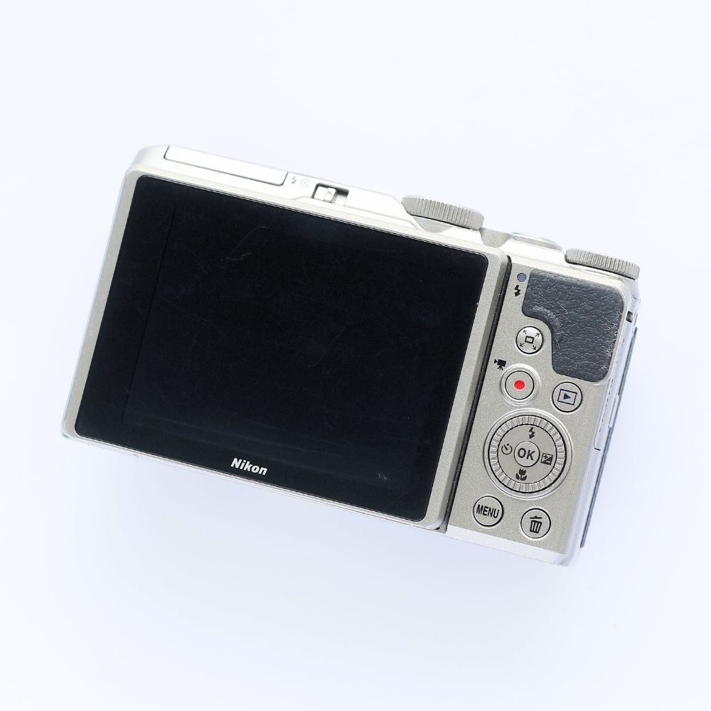 Nikon COOLPIX A900