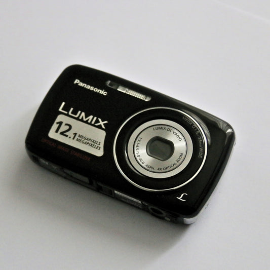 Panasonic LUMIX DMC-S1
