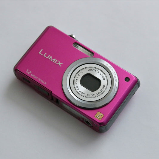 Panasonic LUMIX DMC-FH1
