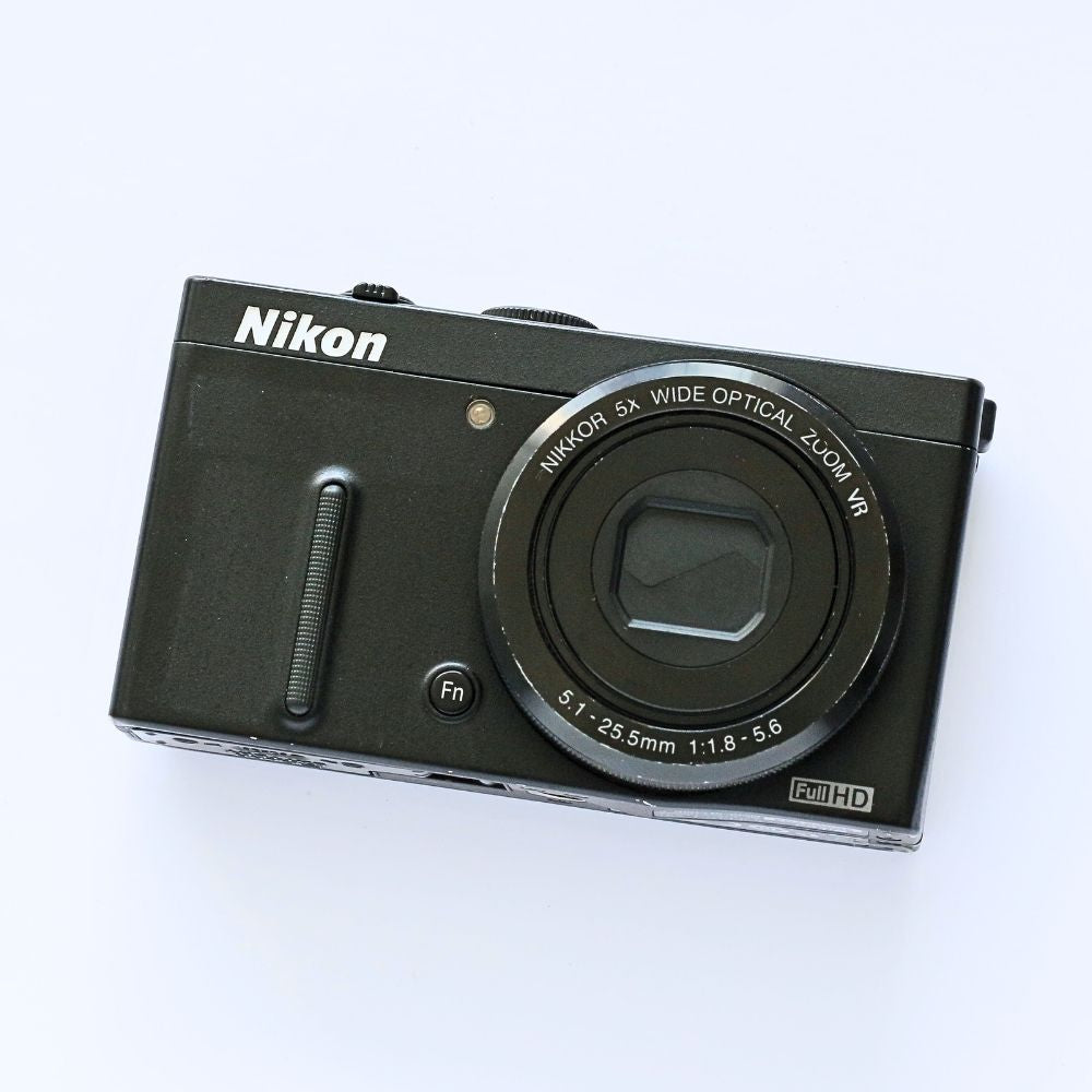 Nikon COOLPIX P330