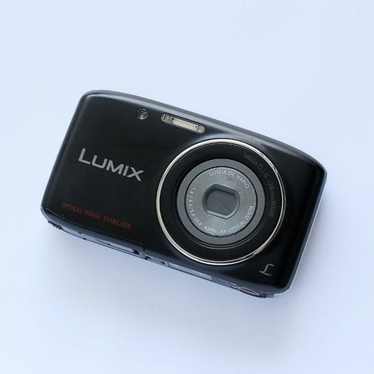 Panasonic LUMIX DMC-S2