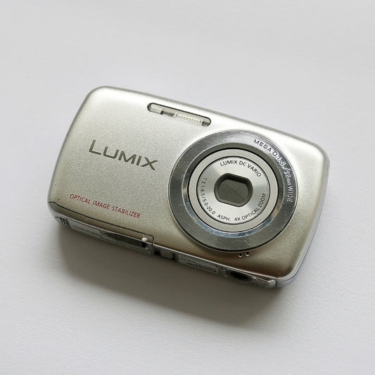 Panasonic LUMIX DMC-S1
