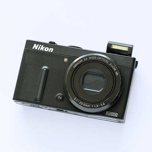 Nikon COOLPIX P330