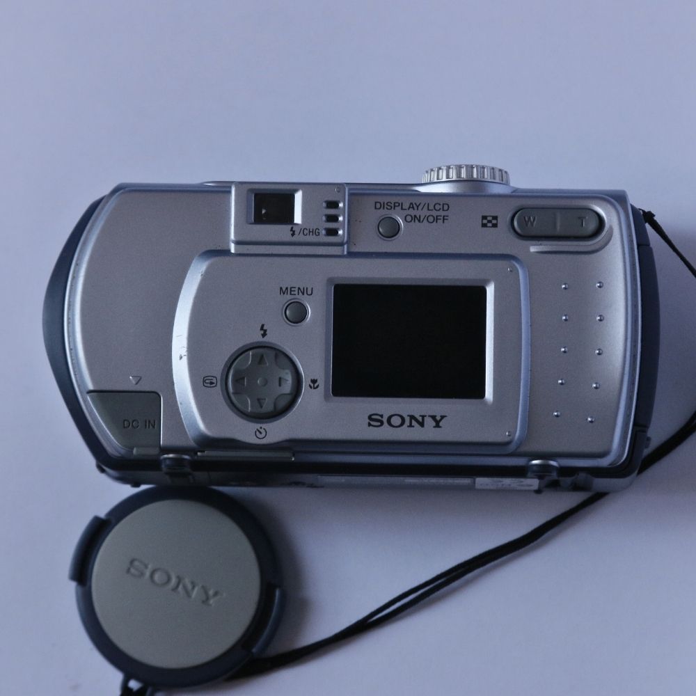 Sony CyberShot DSC-P30