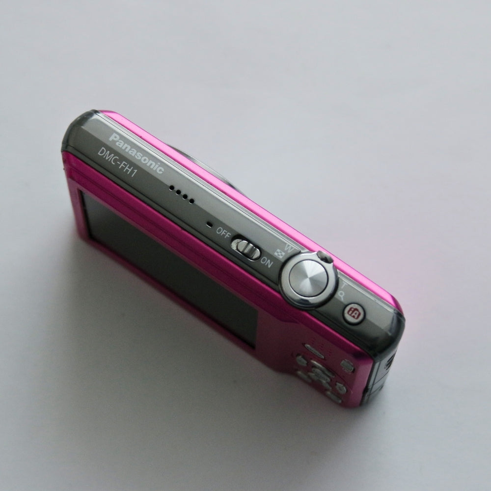 Panasonic LUMIX DMC-FH1