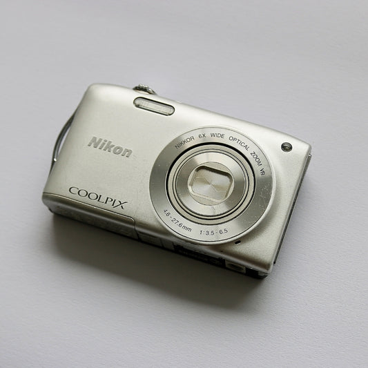 Nikon COOLPIX S3300