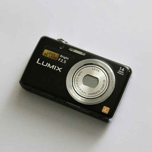 Panasonic LUMIX DMC-FH6
