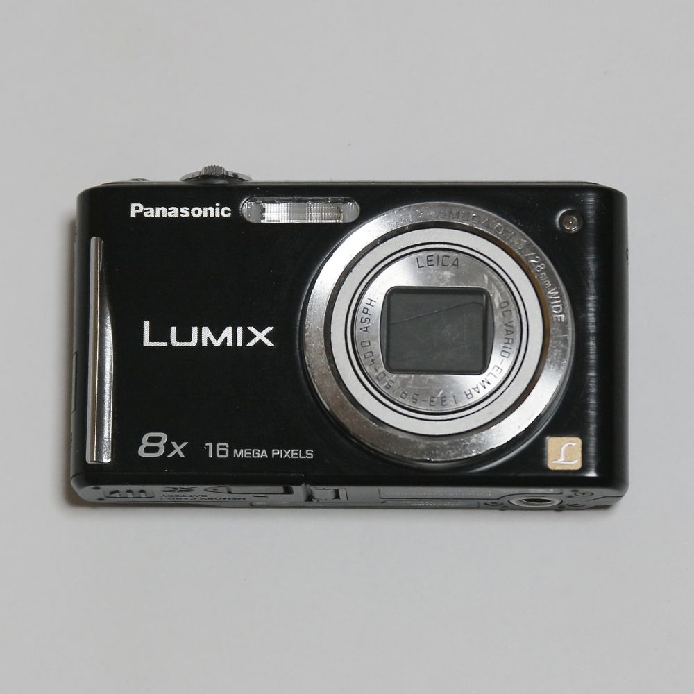 Panasonic LUMIX DMC-FH24