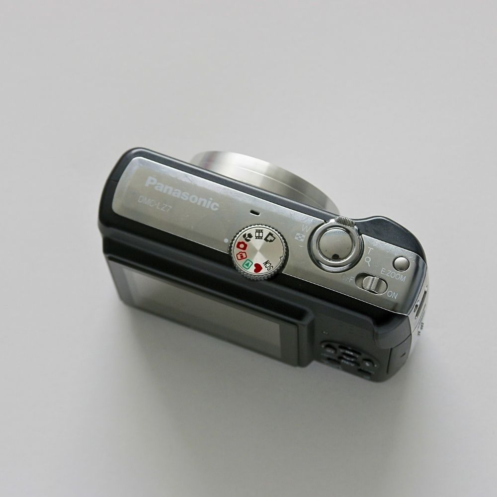 Panasonic LUMIX DMC-LZ7