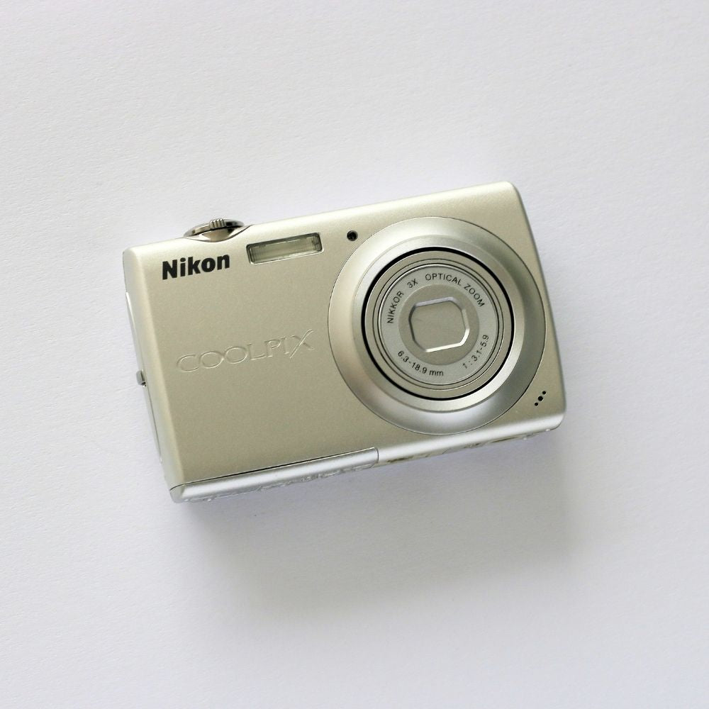 Nikon COOLPIX S203