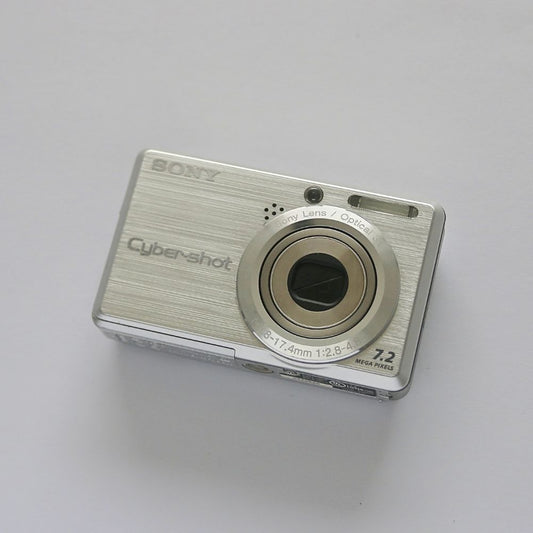 Sony Cyber-shot DSC-S750
