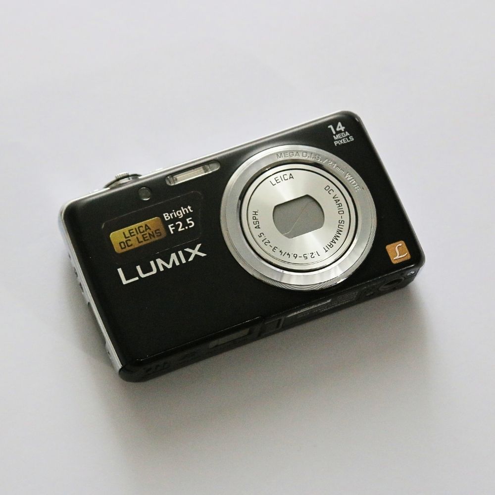 Panasonic LUMIX DMC-FH6