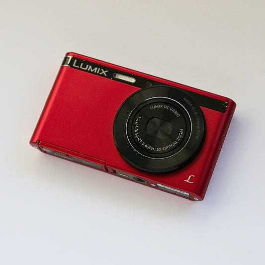 Panasonic LUMIX DMC-XS1