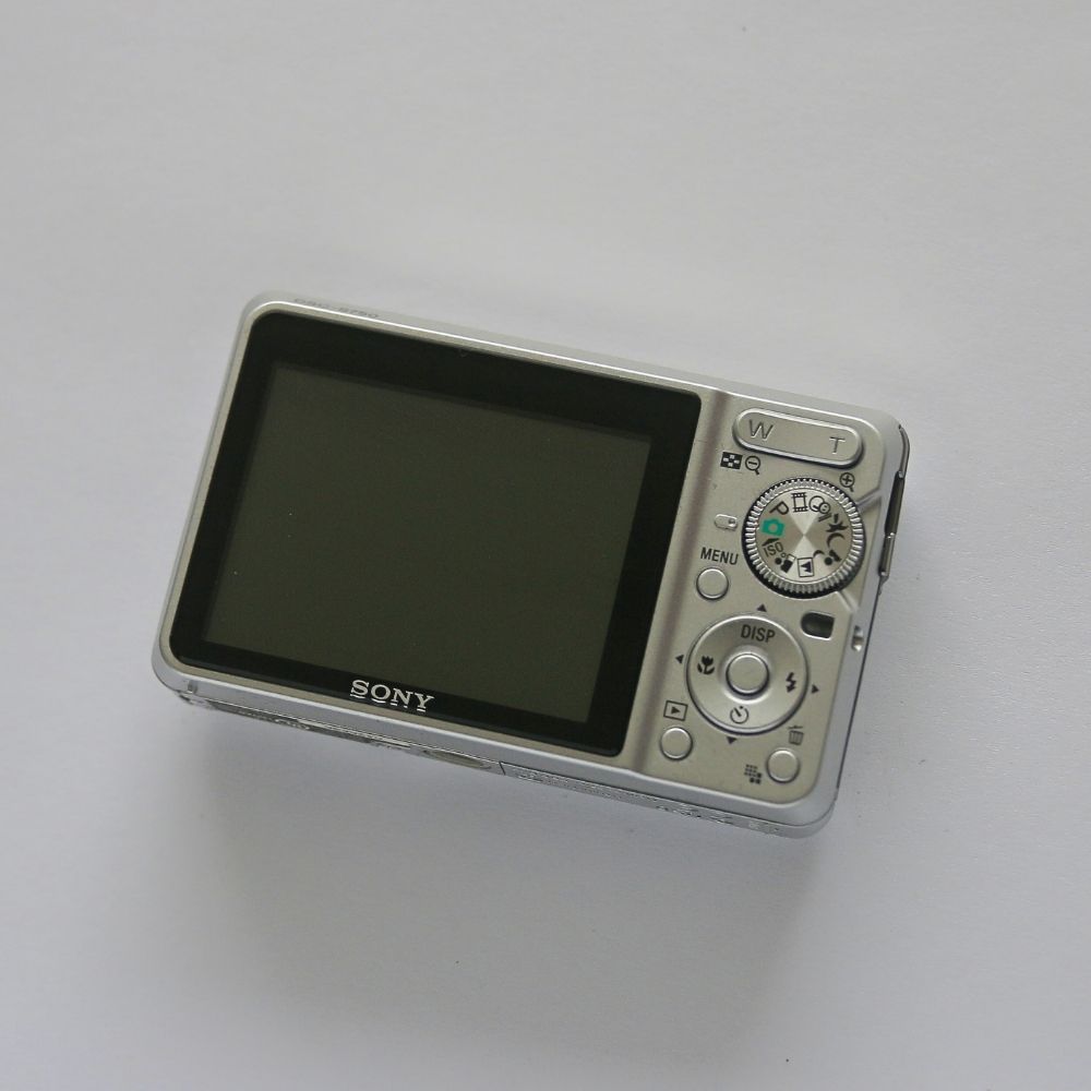 Sony Cyber-shot DSC-S750