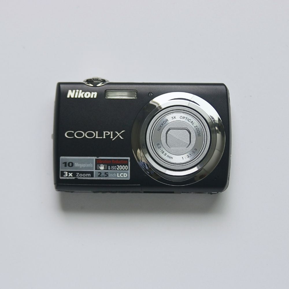Nikon COOLPIX S220