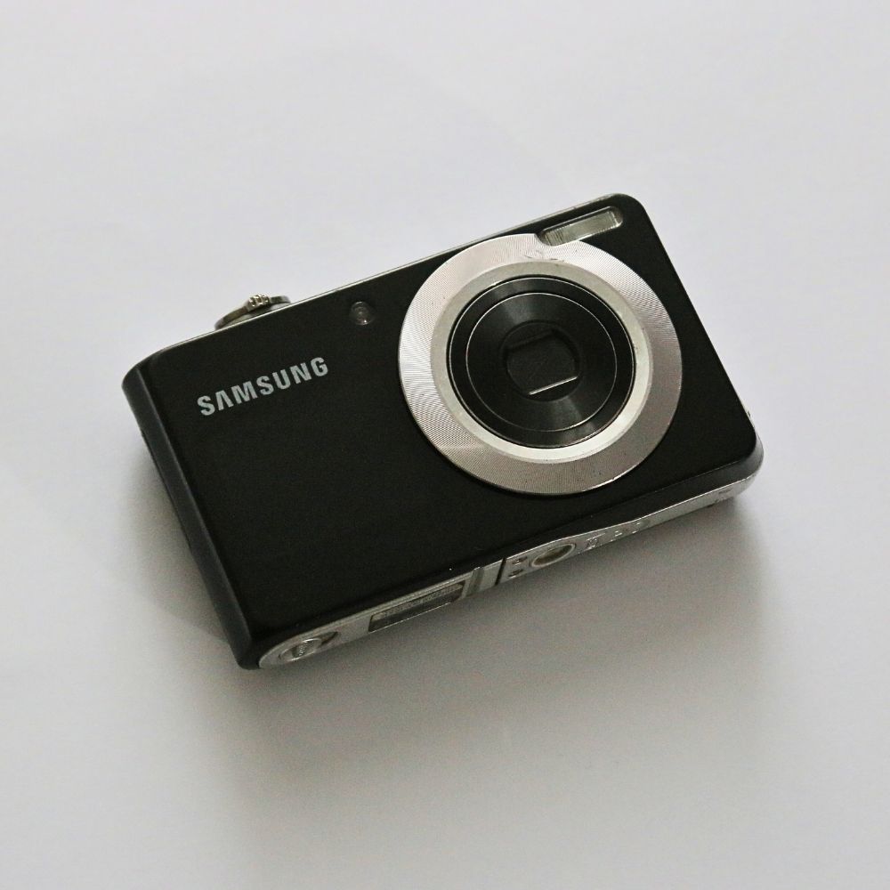 Samsung PL100