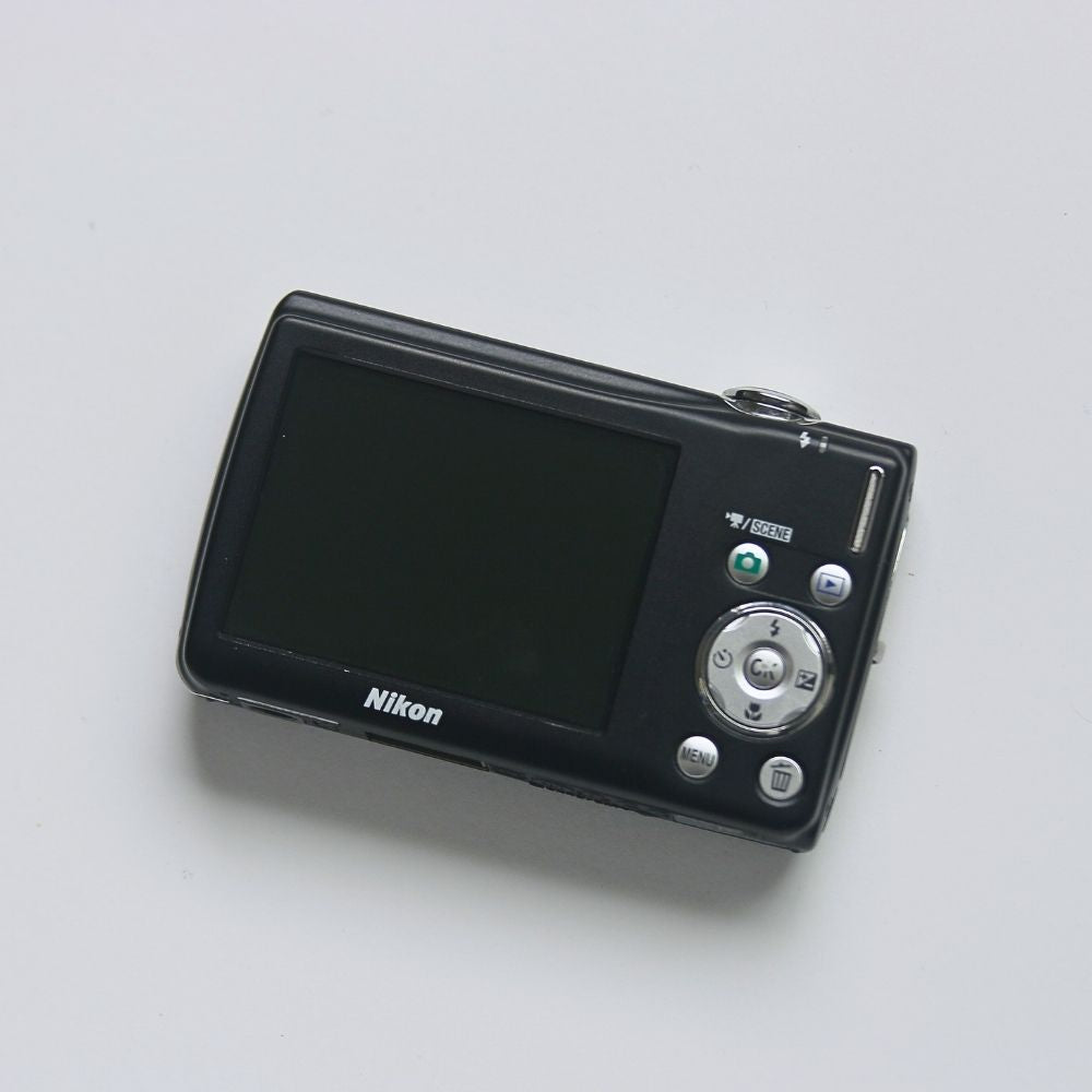 Nikon COOLPIX S220