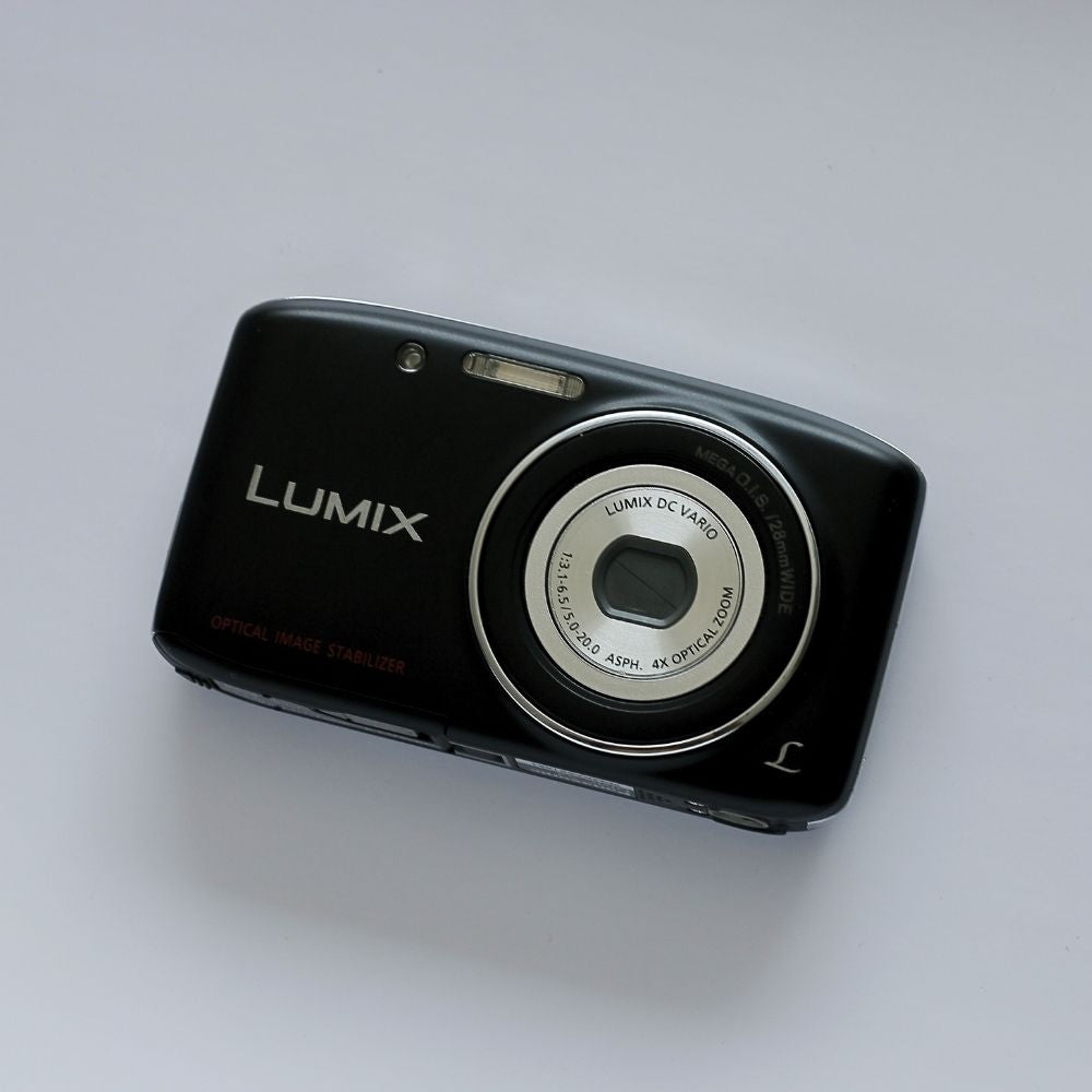 Panasonic LUMIX DMC-S2