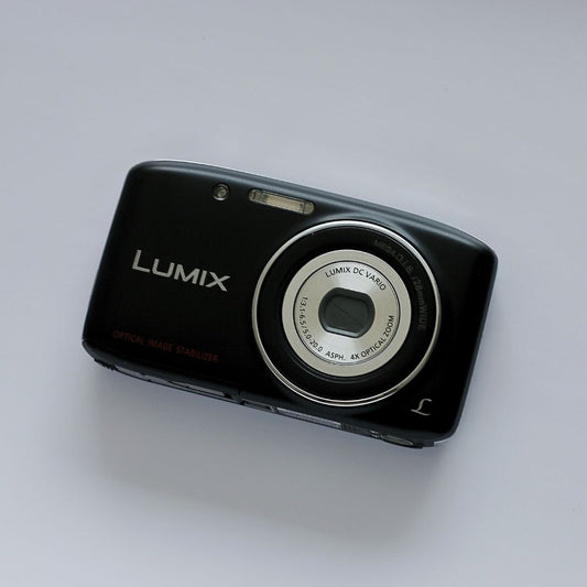 Panasonic LUMIX DMC-S2