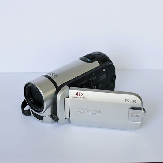 Canon FS300