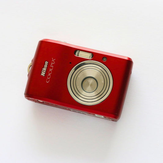 Nikon COOLPIX L18